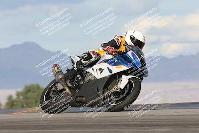 media/Nov-16-2025-Race Pace (Sun) [[8c5fa54630]]/Non Verified Riders (1st 20 Minutes)/7-Turn 9 Entry (210pm)/